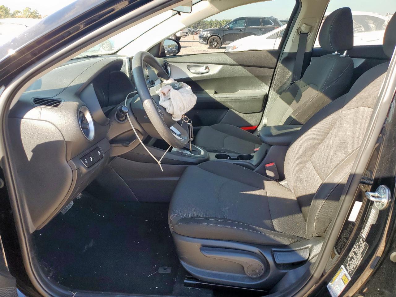 2023 Kia Forte Lx VIN: 3KPF24AD8PE630637 Lot: 90670825