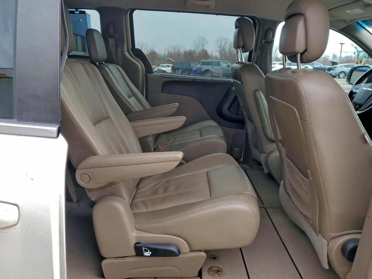 2013 Chrysler Town & Country Touring VIN: 2C4RC1BG8DR539296 Lot: 93975515