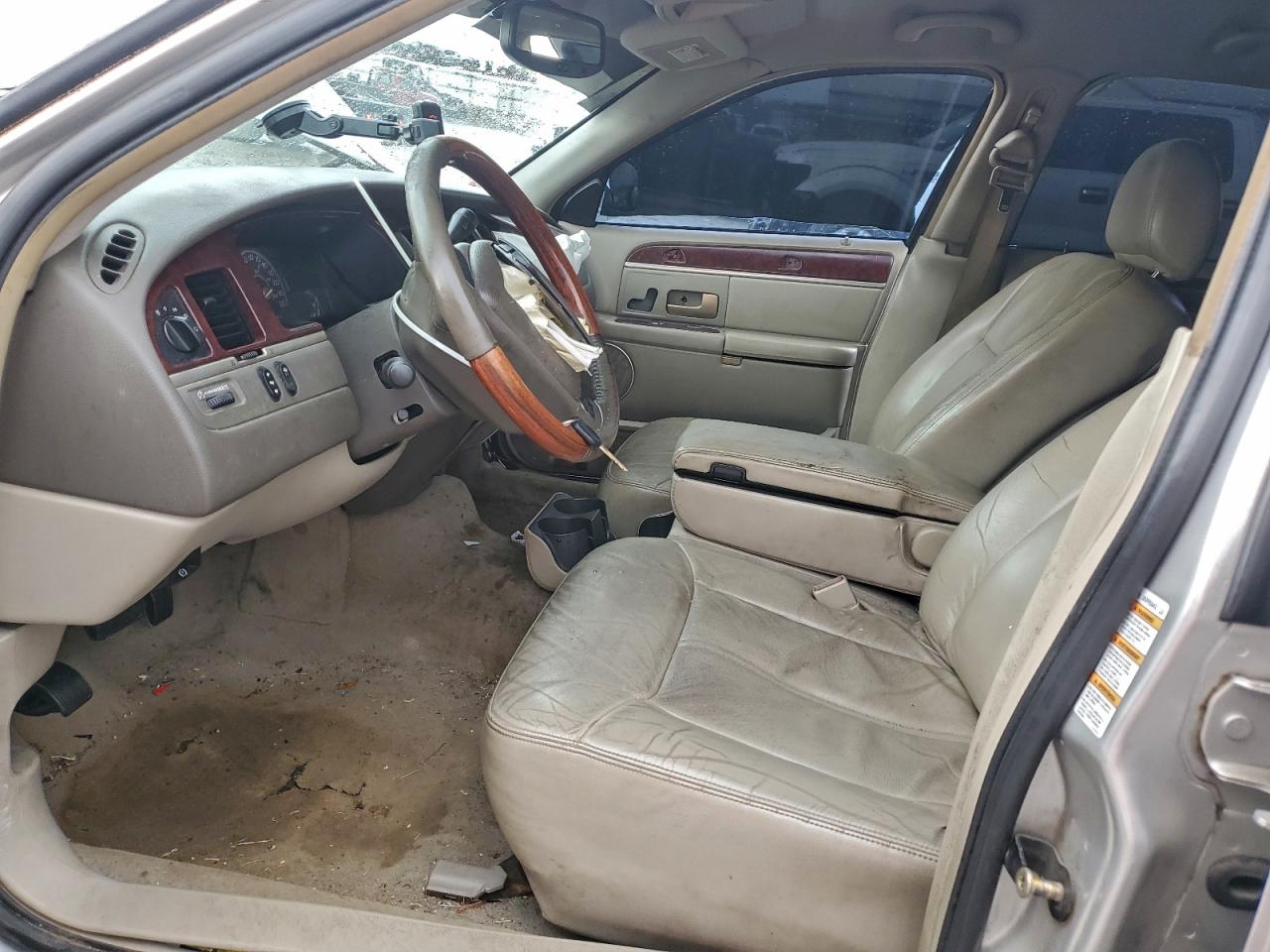 2004 Lincoln Town Car Ultimate VIN: 1LNHM83W34Y609768 Lot: 94487765