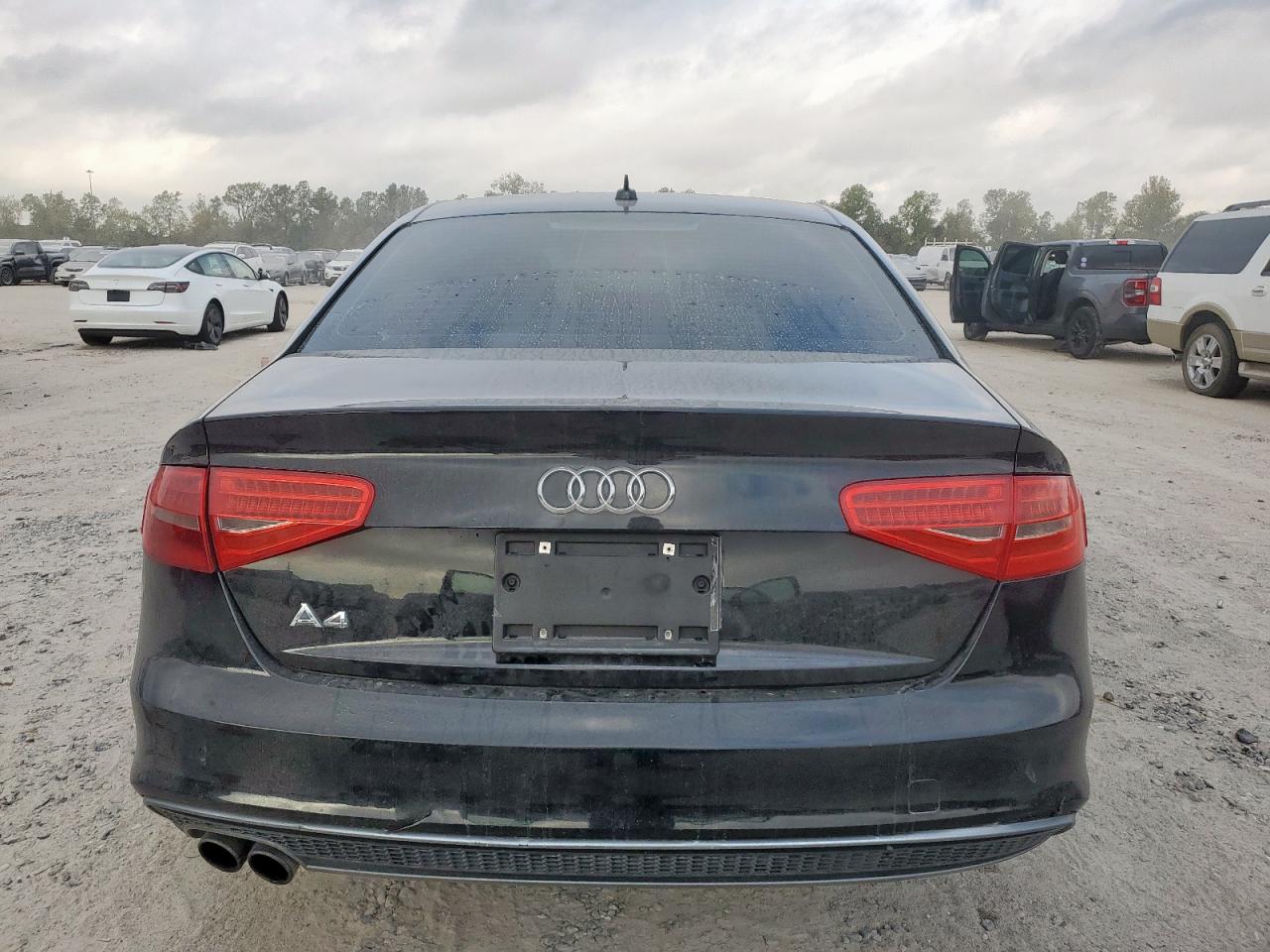 2015 Audi A4 Premium VIN: WAUAFAFL7FN024282 Lot: 93664565