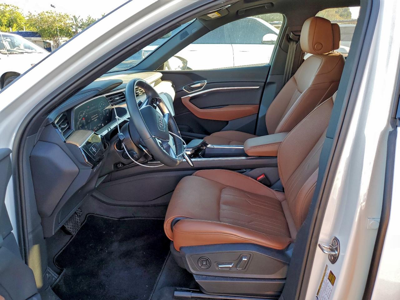 2024 Audi Q8 E-Tron Prestige VIN: WA16AAGE7RB016268 Lot: 94553885