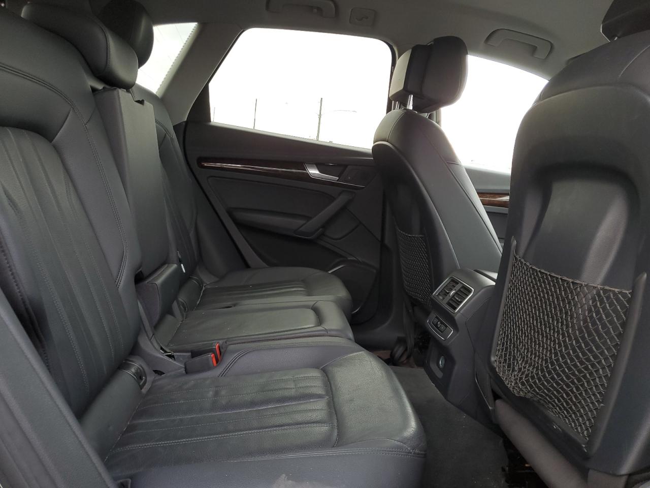 2018 Audi Q5 Premium VIN: WA1ANAFY6J2097391 Lot: 92353665