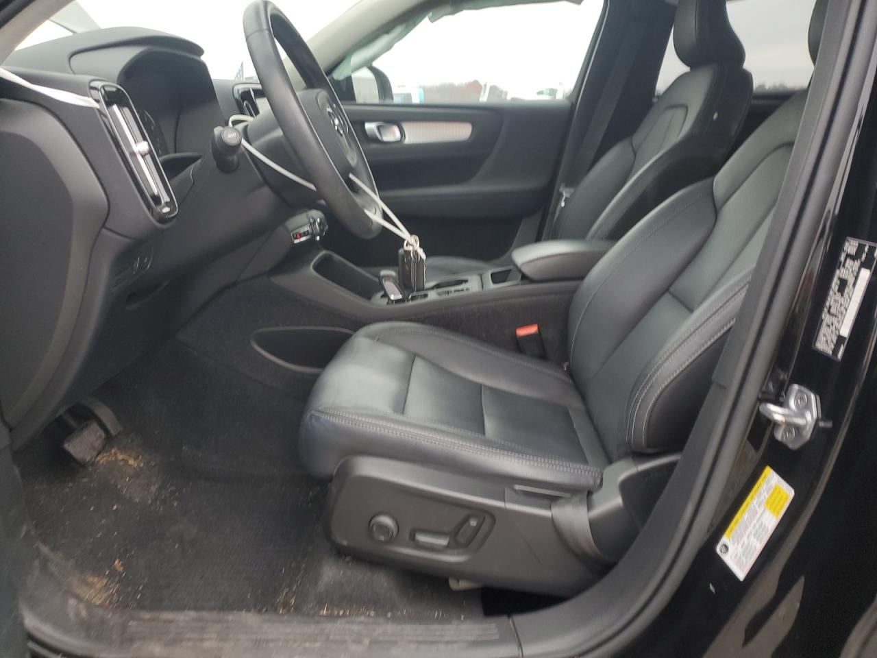 2021 Volvo Xc40 T5 Momentum VIN: YV4162UK4M2515830 Lot: 93357995