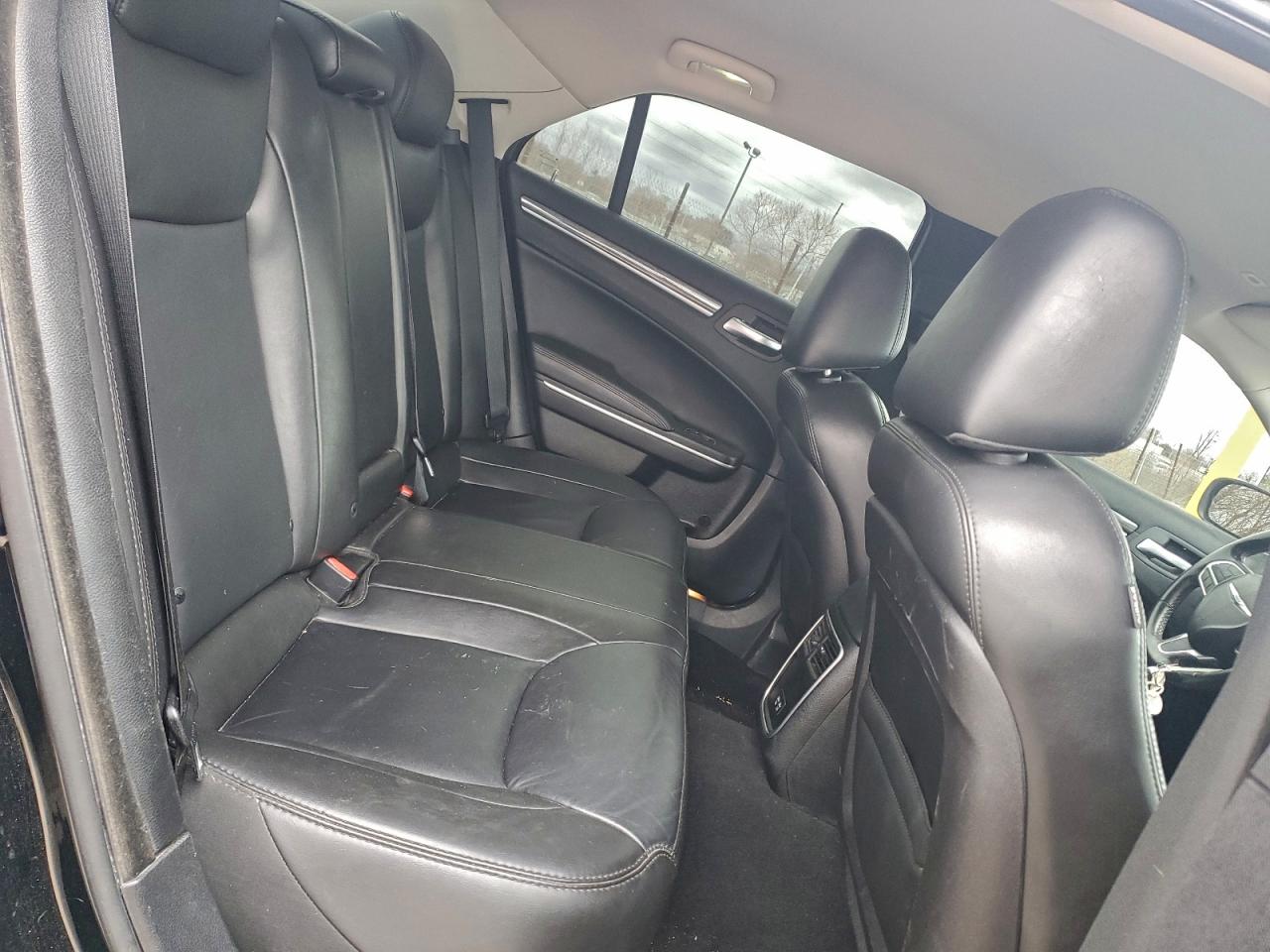 2019 Chrysler 300 Touring VIN: 2C3CCARG1KH556685 Lot: 93941905