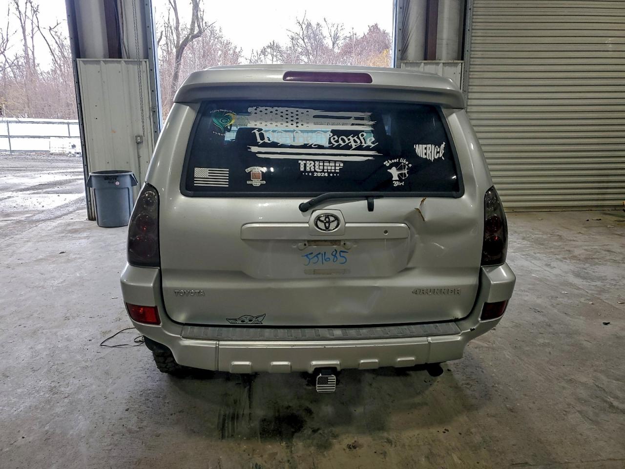 2005 Toyota 4Runner Sr5 VIN: JTEBU14R550073976 Lot: 94611655