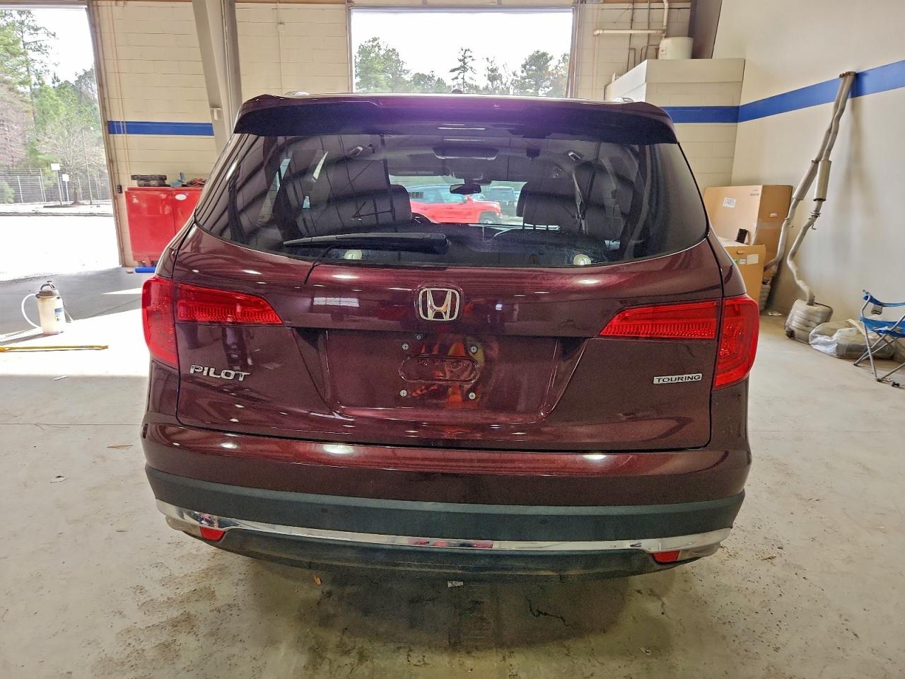 2017 Honda Pilot Touring VIN: 5FNYF5H93HB015560 Lot: 93413795