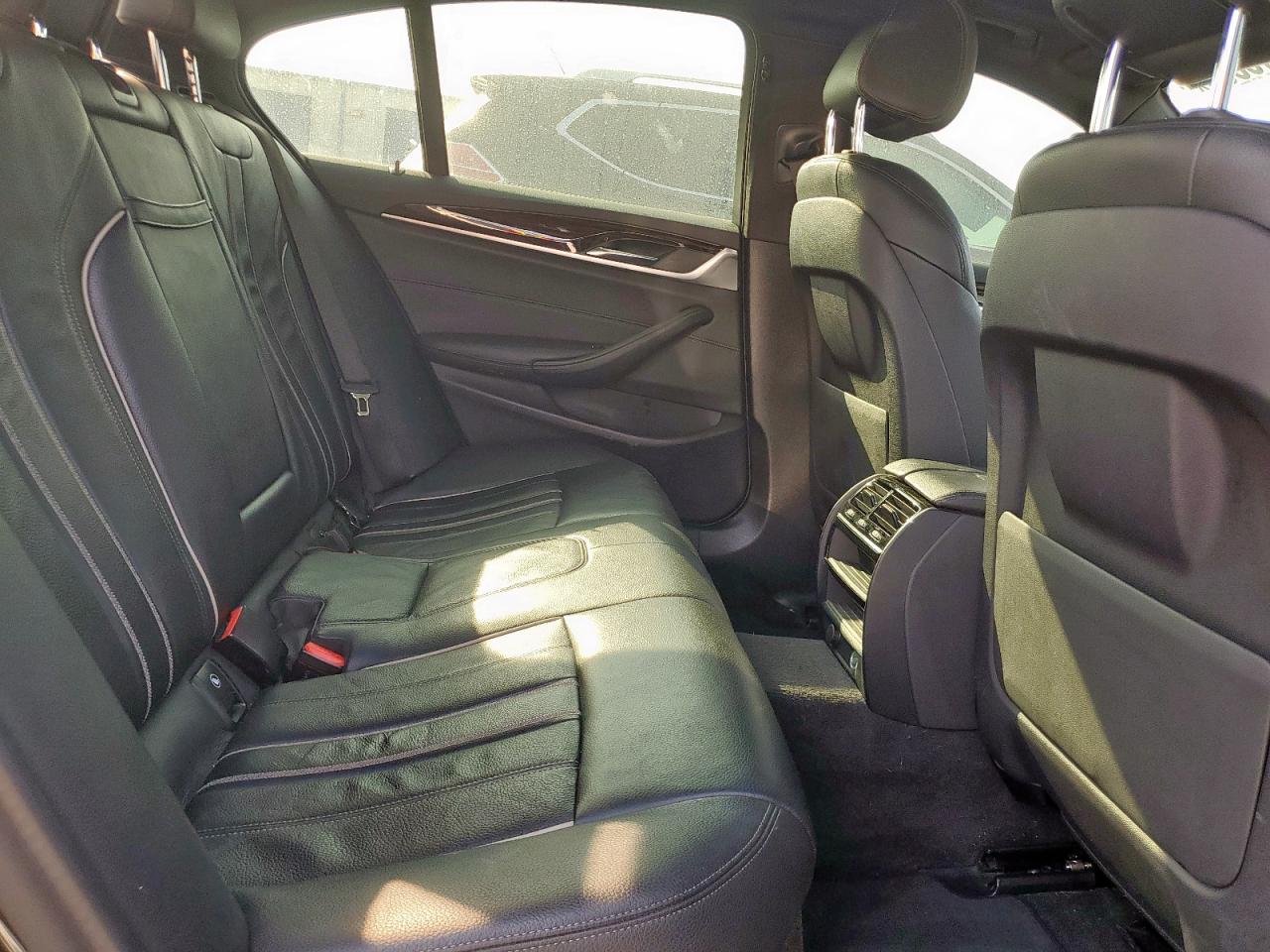 2019 BMW 530 Xi VIN: WBAJA7C54KWW41960 Lot: 93318385