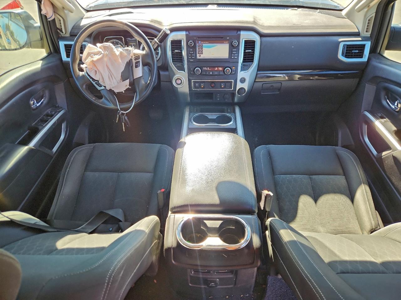 2017 Nissan Titan Sv VIN: 1N6AA1E68HN505803 Lot: 94412045