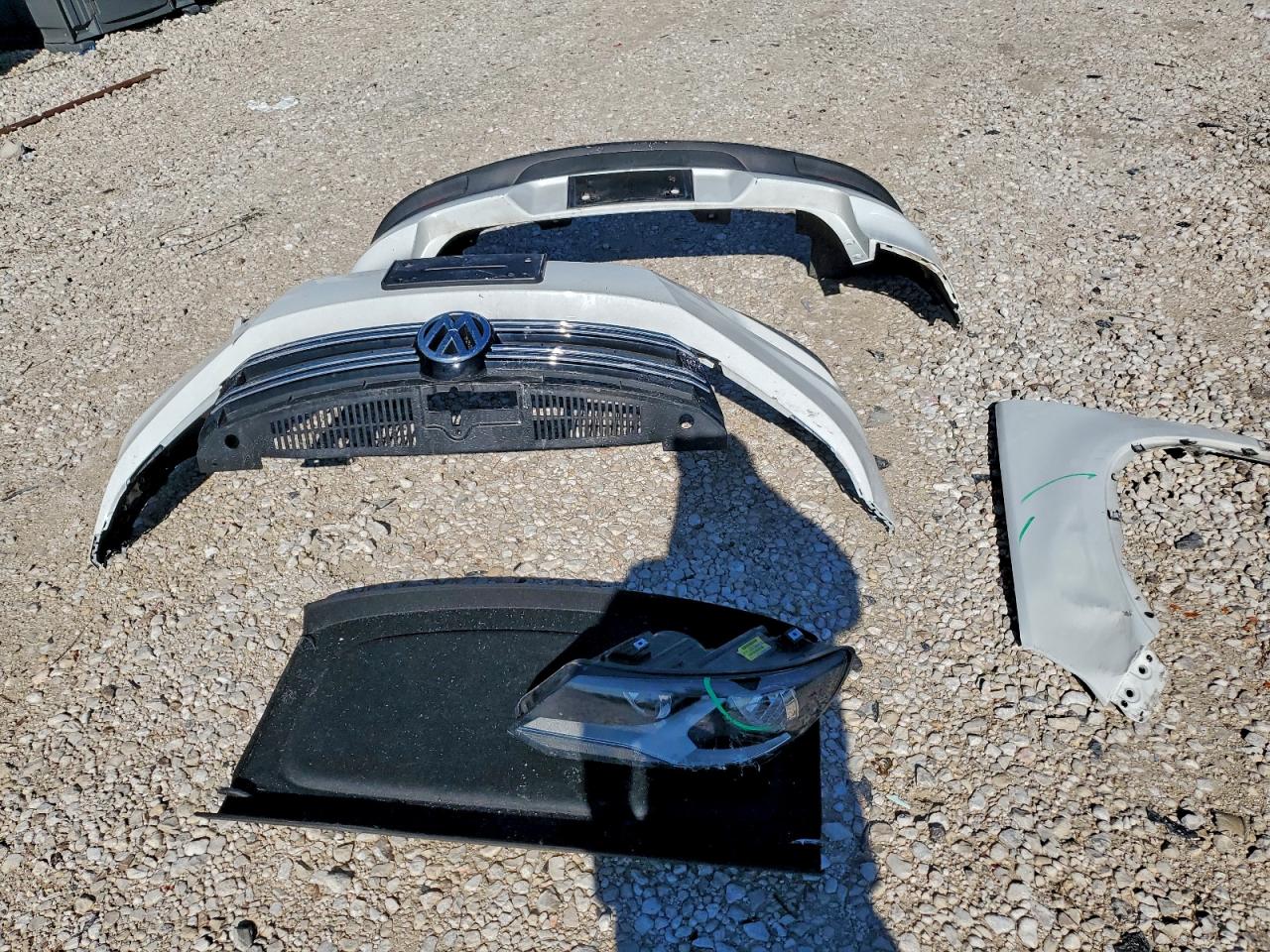 2018 Volkswagen Tiguan Limited VIN: WVGAV7AX0JK002861 Lot: 94149155