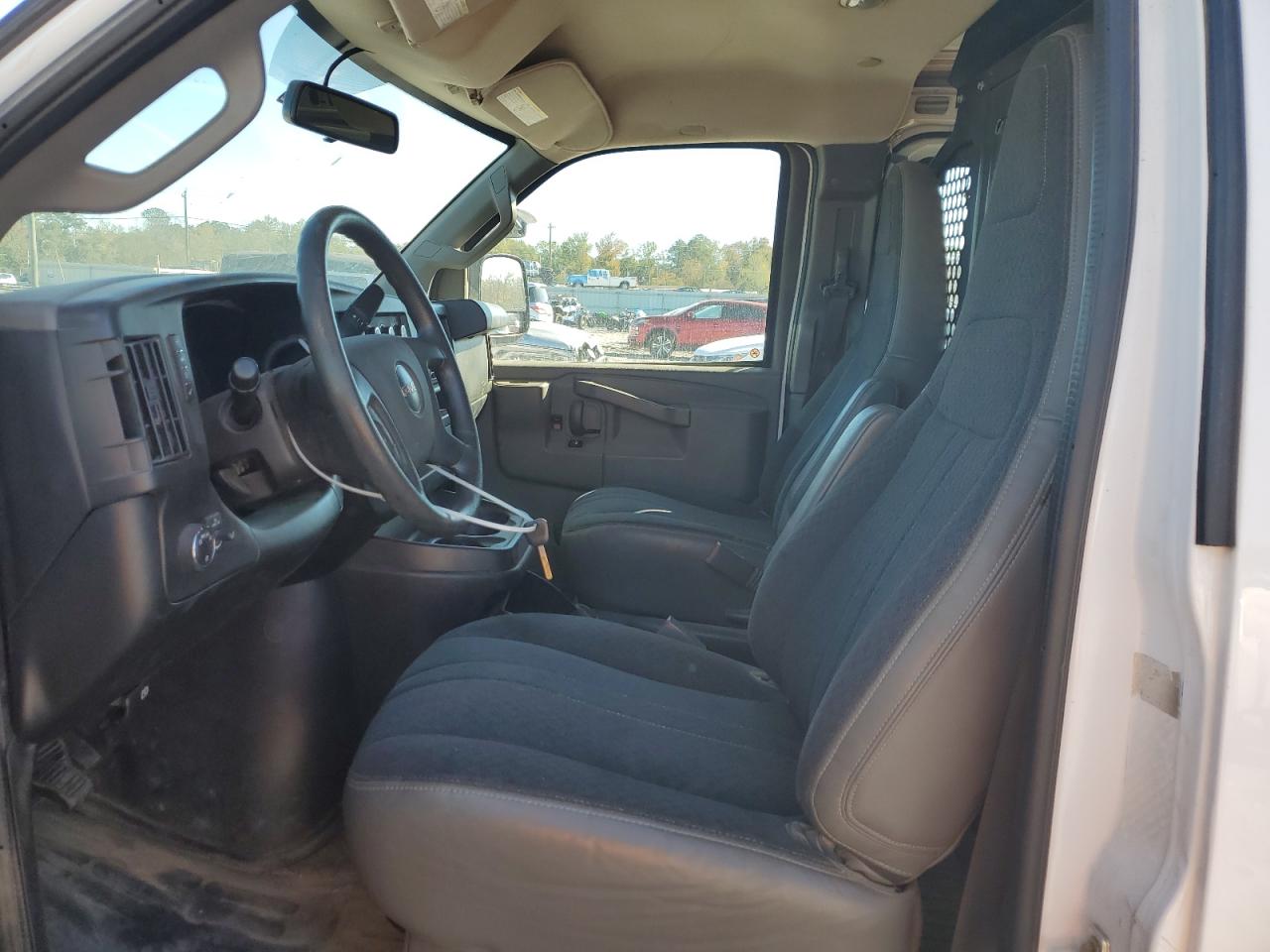 2020 GMC Savana G2500 VIN: 1GTW7AFG2L1173209 Lot: 90727945