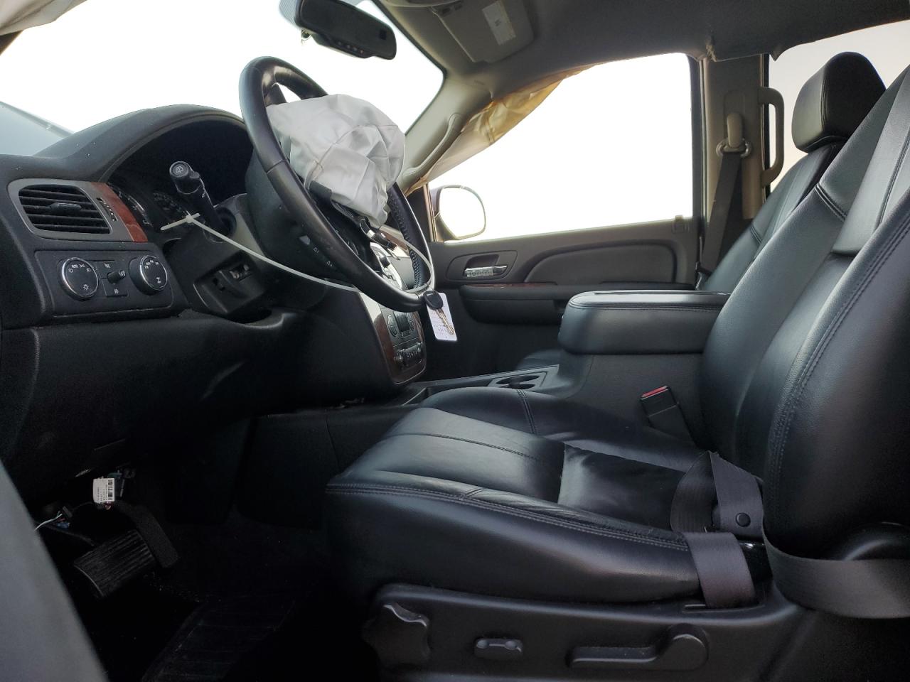 2008 Chevrolet Tahoe K1500 VIN: 1GNFK13018J143168 Lot: 92008695