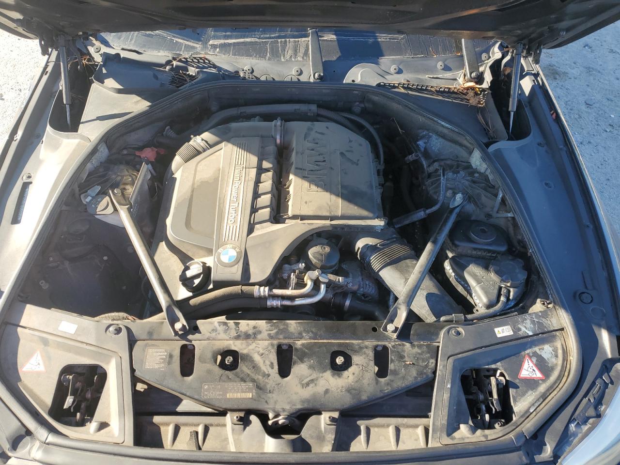 2013 BMW 535 Xi VIN: WBAFU7C57DDU67085 Lot: 92709845