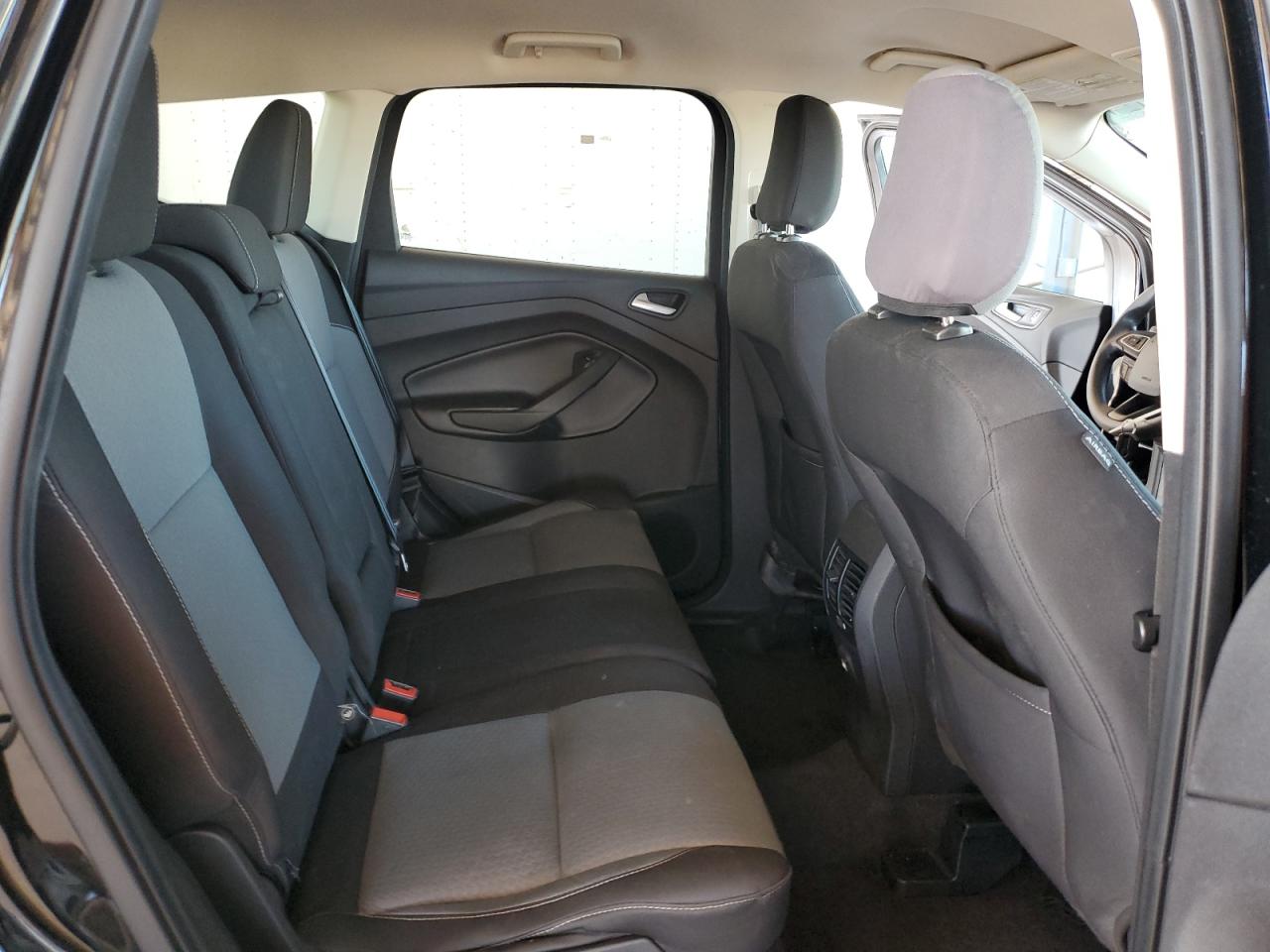 2018 Ford Escape Se VIN: 1FMCU0GDXJUC08063 Lot: 92983835