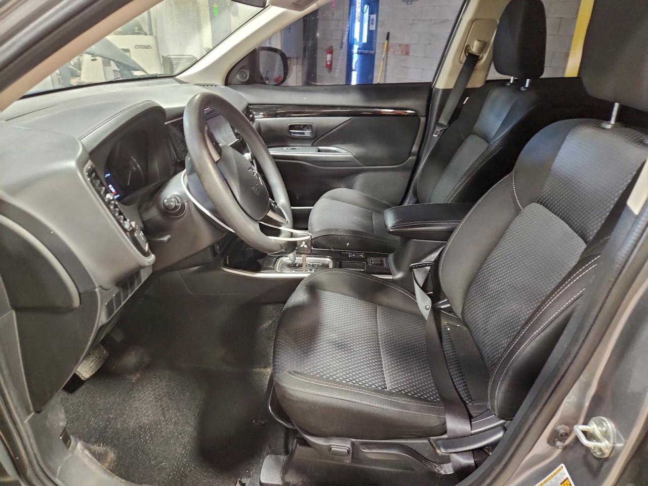 2020 Mitsubishi Outlander Es VIN: JA4AD2A33LZ039317 Lot: 93815655