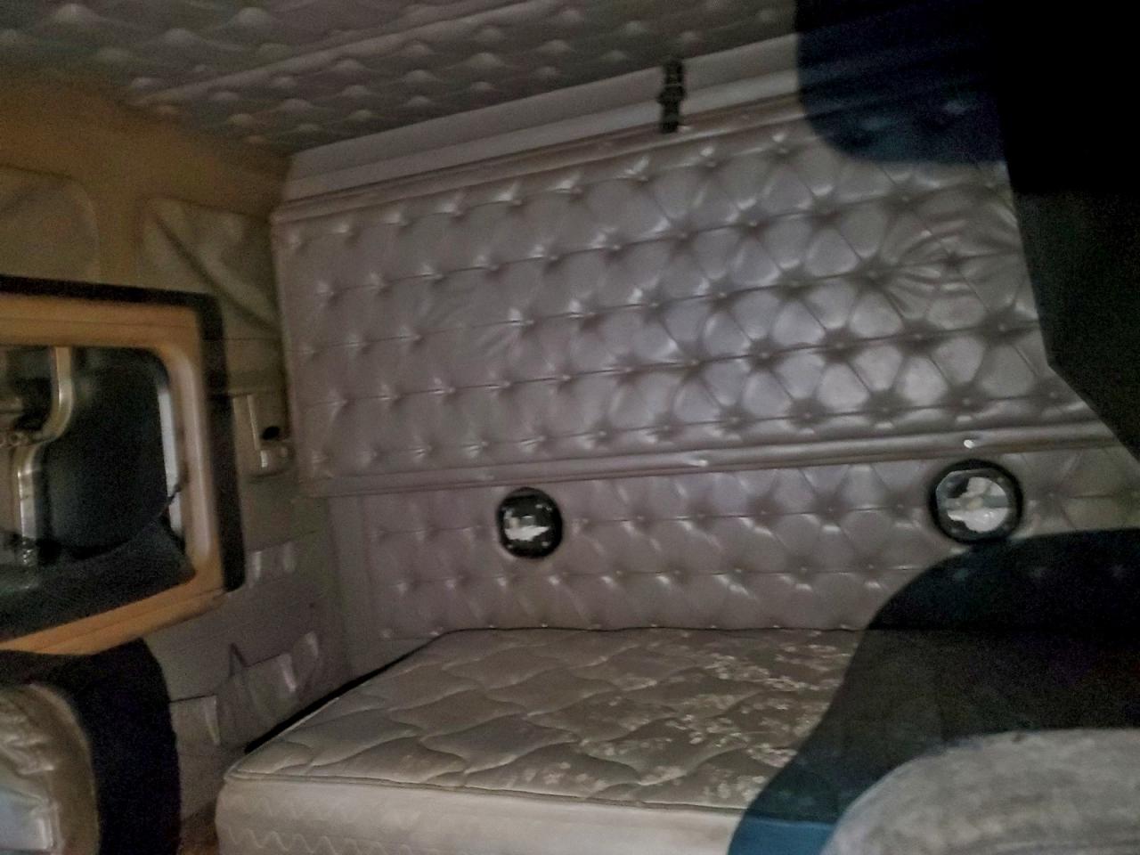 2000 International 9200 VIN: 3HSFMAMR8YN026062 Lot: 93896625