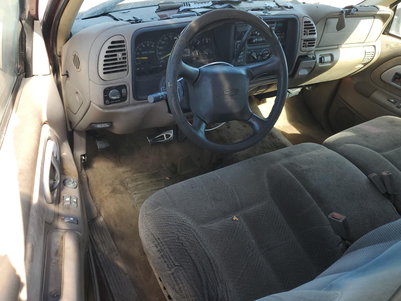 1998 Chevrolet Gmt-400 C1500 VIN: 2GCEC19R3W1178678 Lot: 93008515