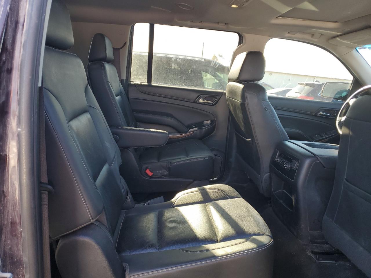 2017 Chevrolet Suburban K1500 Premier VIN: 1GNSKJKC4HR329265 Lot: 90828535