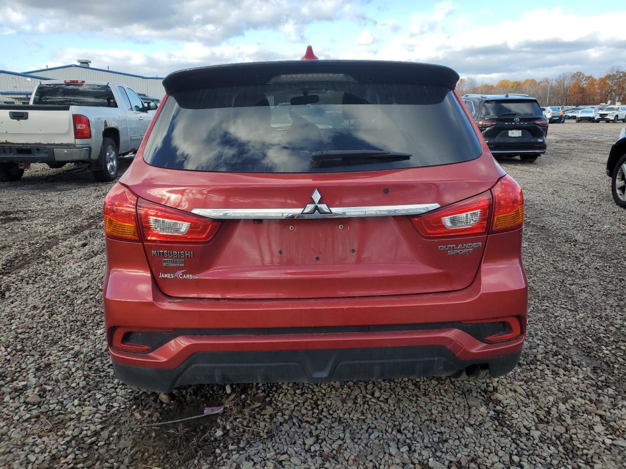 2018 Mitsubishi Outlander Sport Es VIN: JA4AP3AUXJZ028253 Lot: 91401875