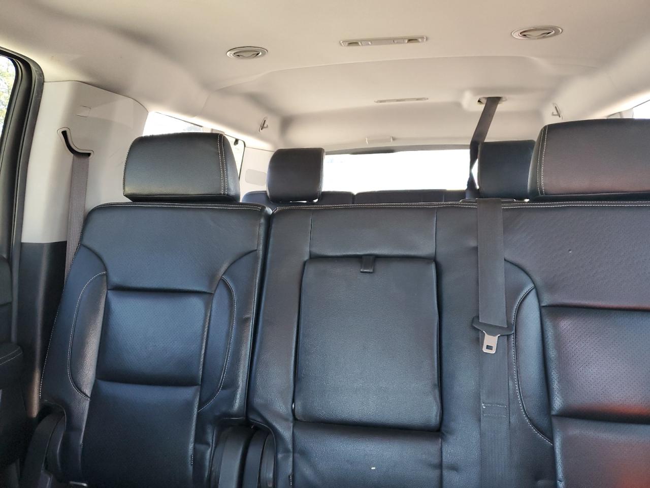 2019 Chevrolet Suburban K1500 Ls VIN: 1GNSKGKC7KR236573 Lot: 91483215