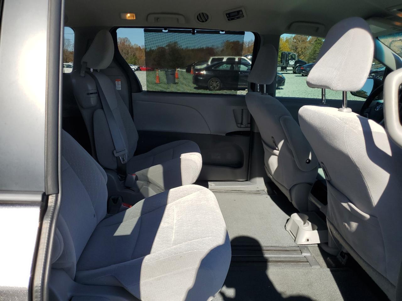 2017 Toyota Sienna Le VIN: 5TDKZ3DC9HS829968 Lot: 91562215