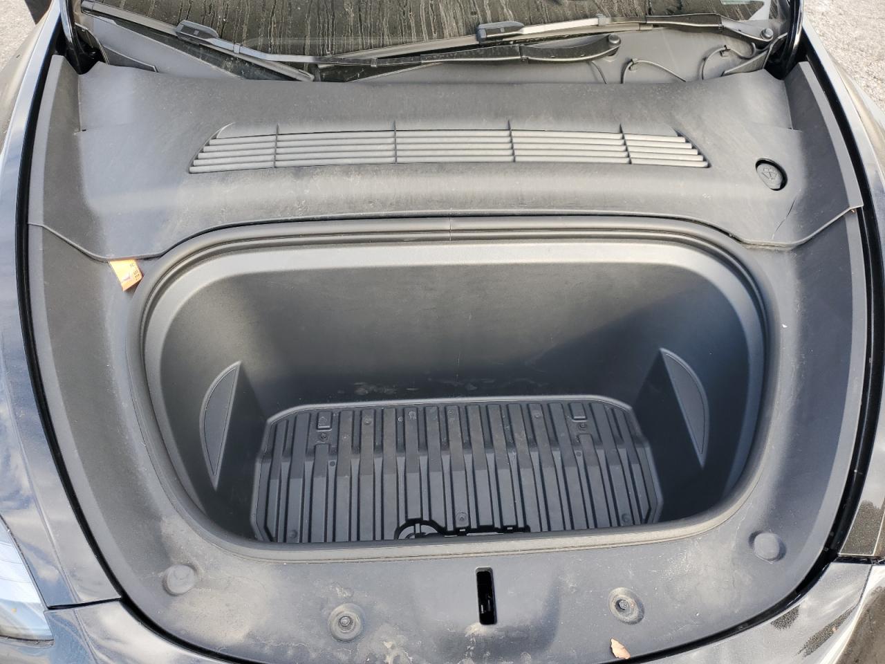 2025 Tesla Model Y VIN: 7SAYGDEE8SF219130 Lot: 92901365