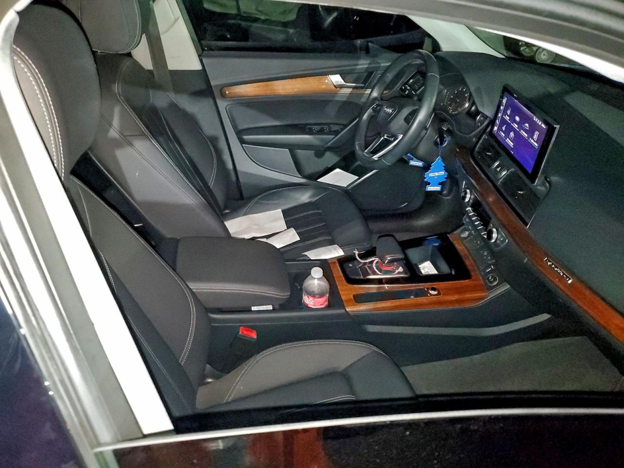 2023 Audi Q5 Premium VIN: 022890 Lot: 85440555