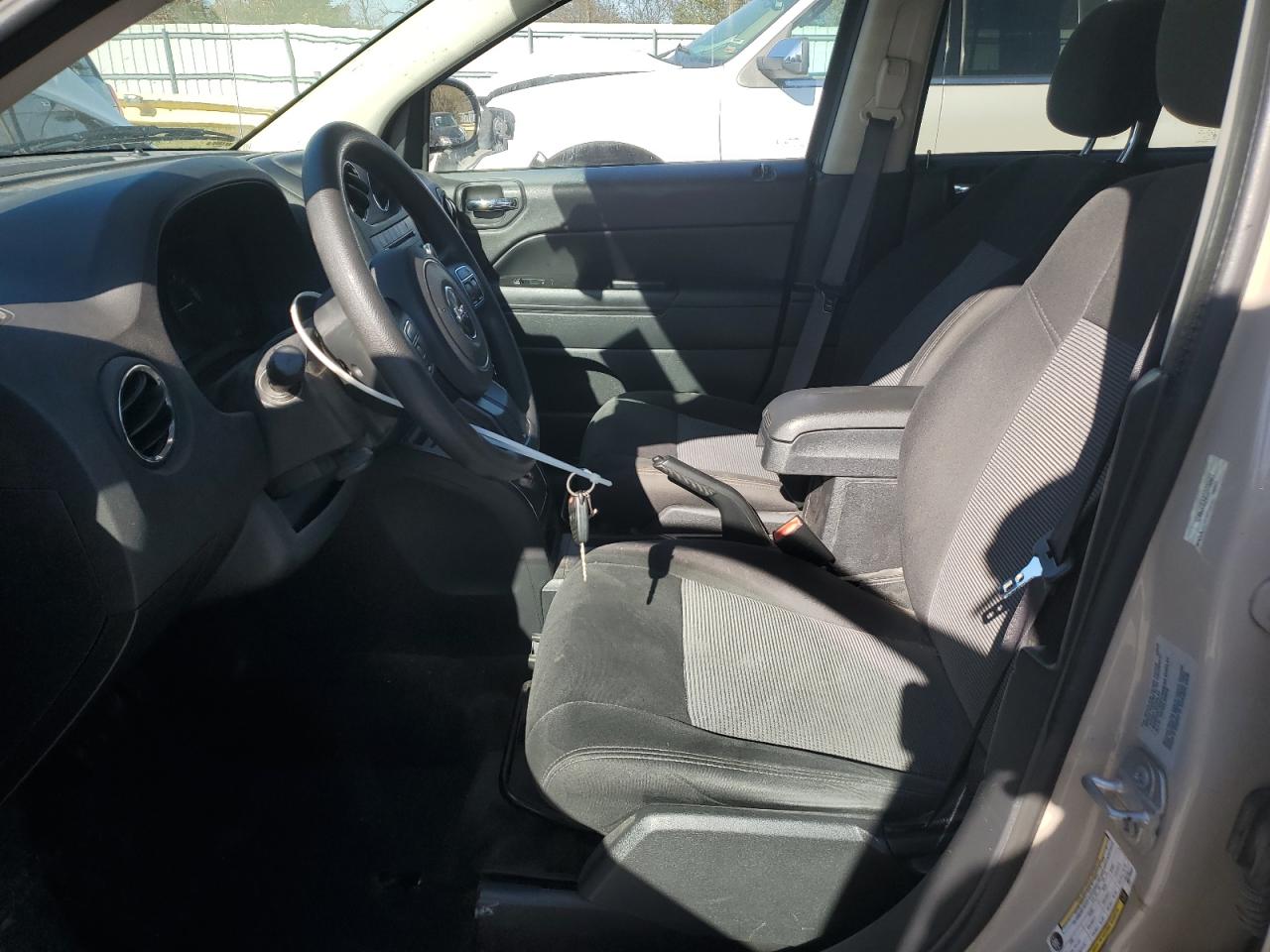 2016 Jeep Compass Sport VIN: 1C4NJDBB8GD770507 Lot: 92161615