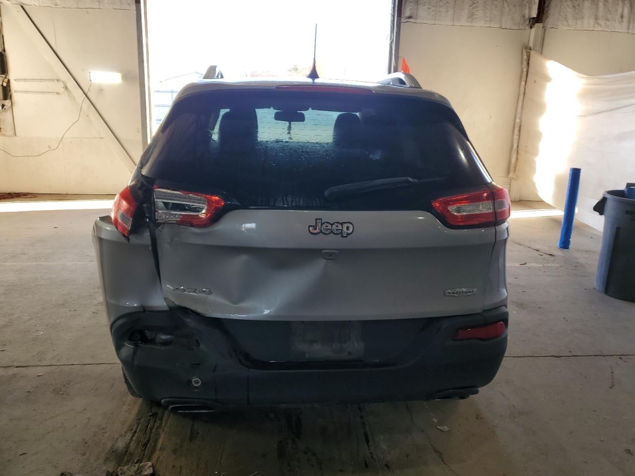 2017 Jeep Cherokee Latitude VIN: 1C4PJMCS0HW649449 Lot: 92857055