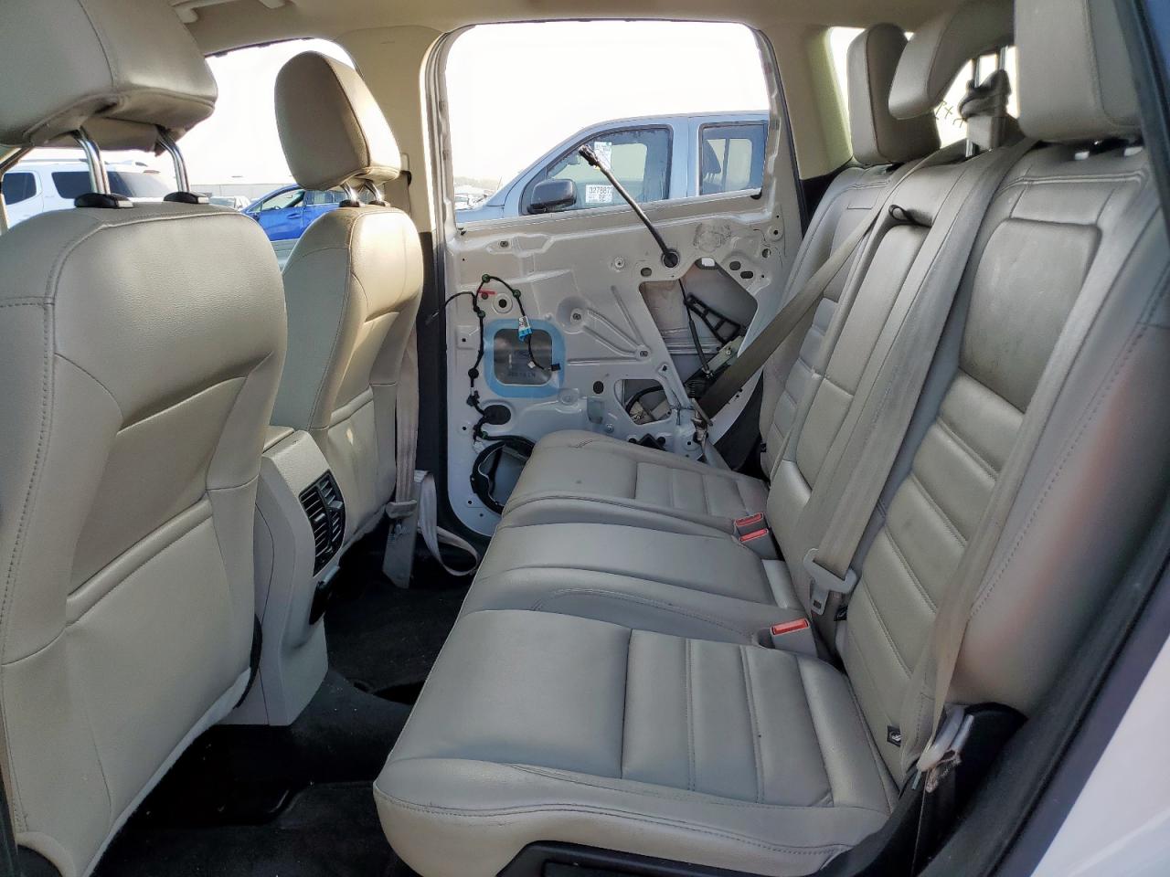 2017 Ford Escape Titanium VIN: 1FMCU0J9XHUC33950 Lot: 91053615