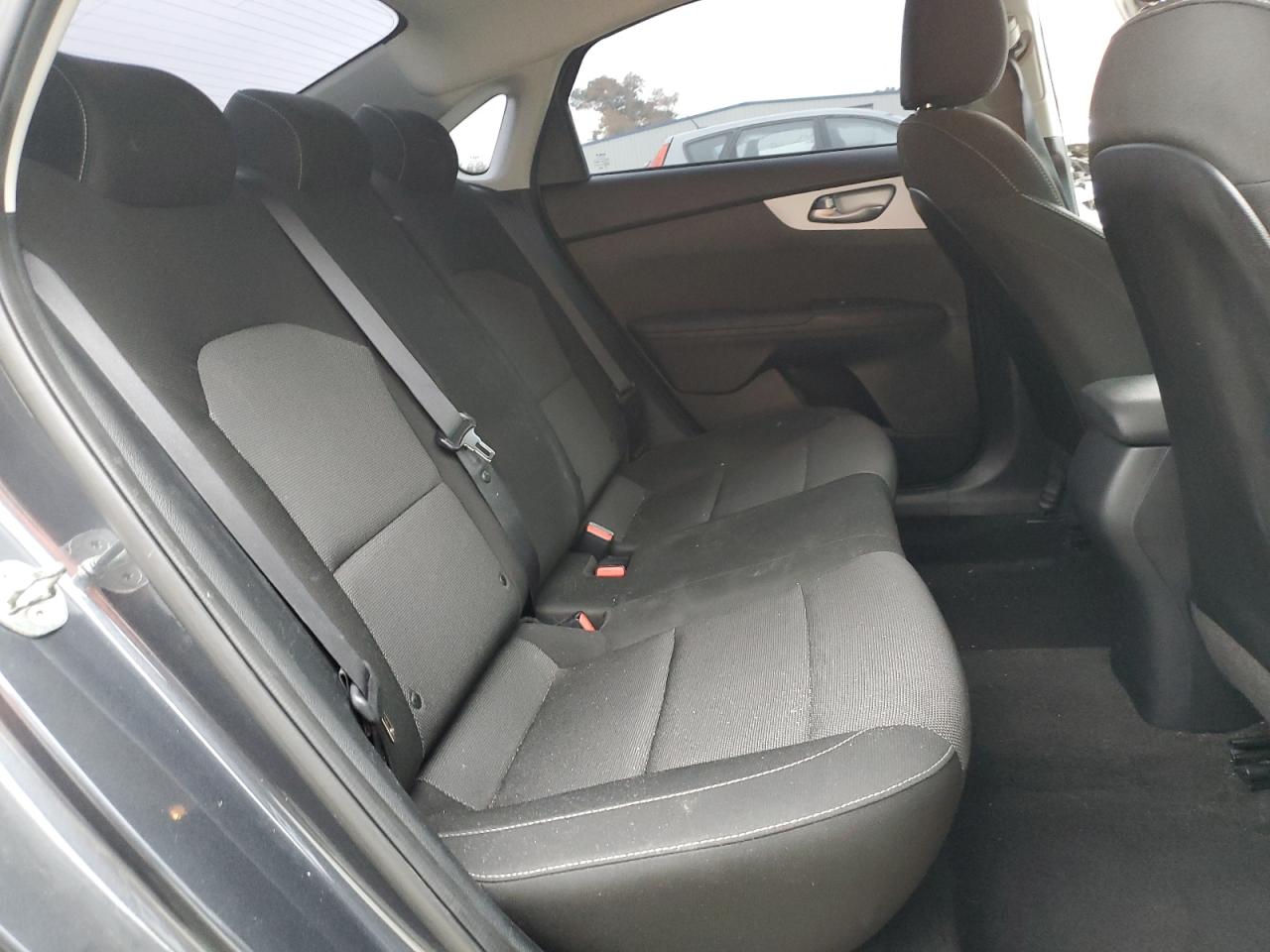 2023 Kia Forte Lx VIN: 3KPF24AD9PE556998 Lot: 92371035