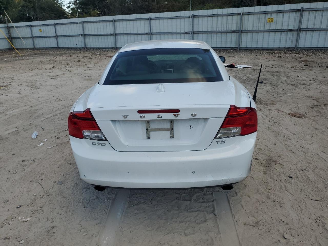 2013 Volvo C70 T5 VIN: YV1672MC1DJ141675 Lot: 91670055