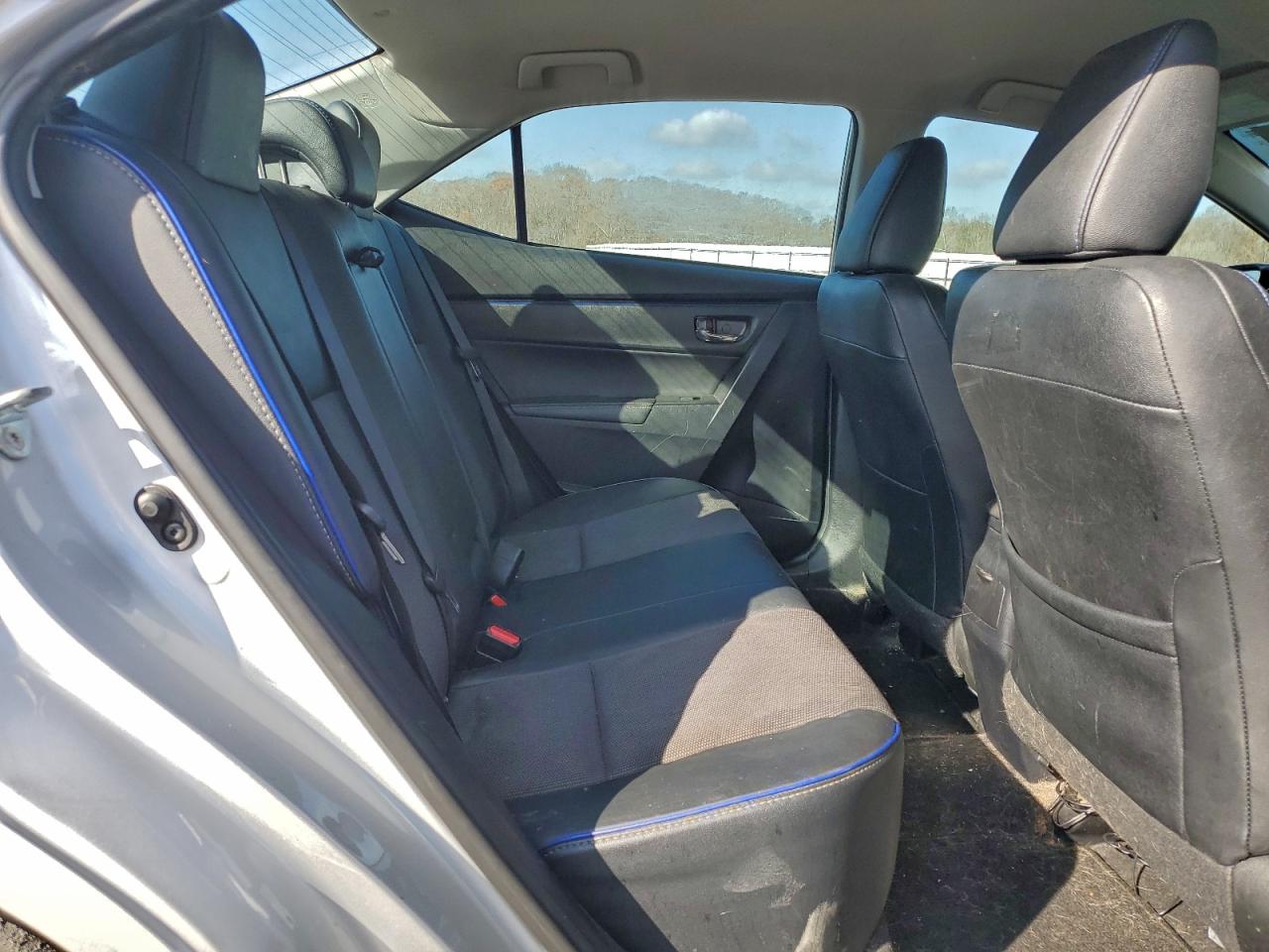 2017 Toyota Corolla L VIN: 2T1BURHE1HC758299 Lot: 94139625