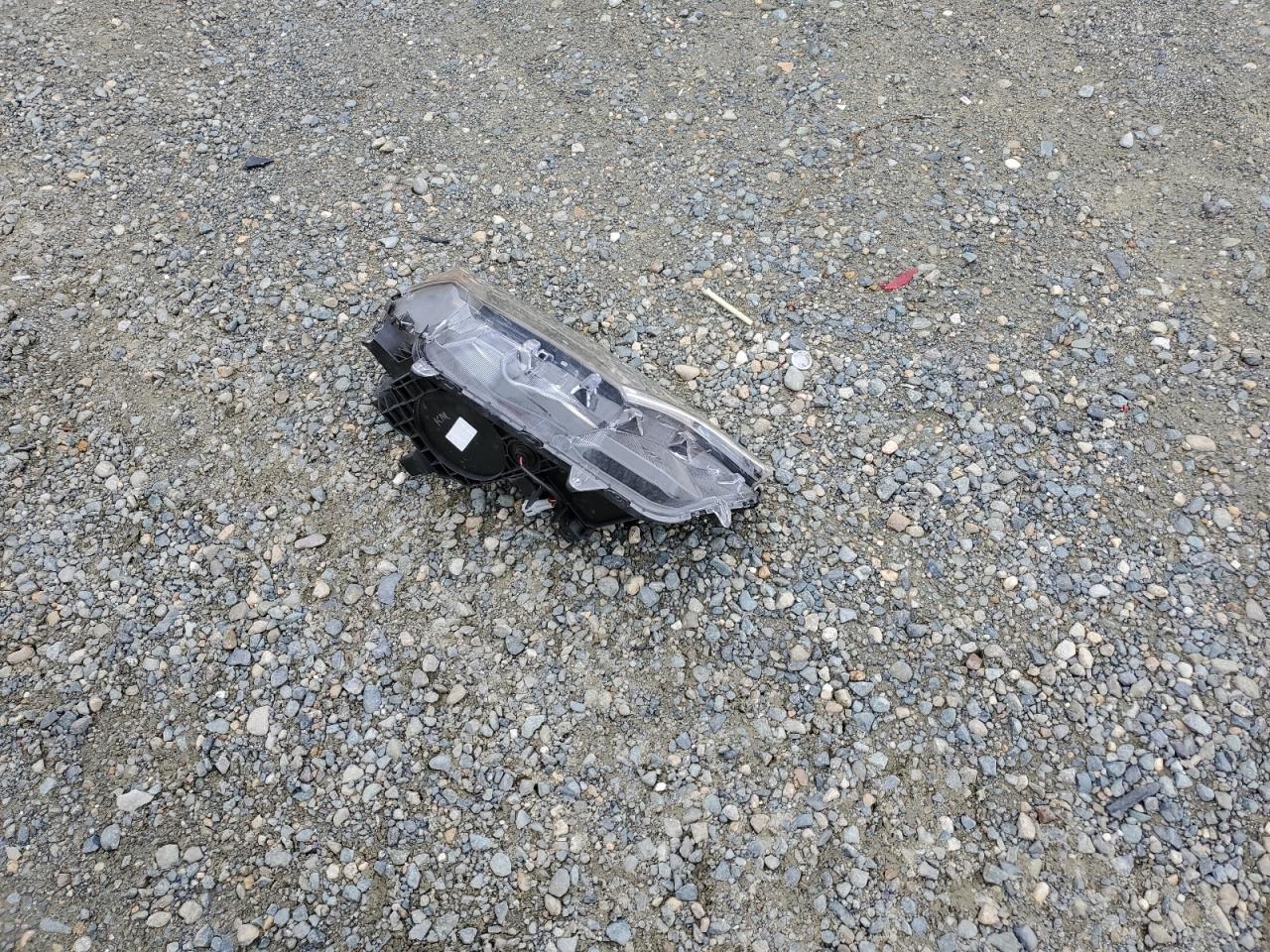 2017 Toyota Rav4 Le VIN: 2T3ZFREVXHW383578 Lot: 93128495