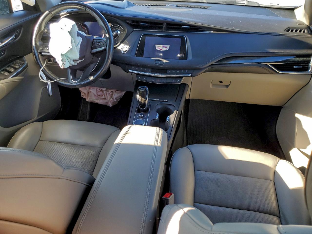 2021 Cadillac Xt4 Premium Luxury VIN: 1GYFZDR47MF056146 Lot: 92766515