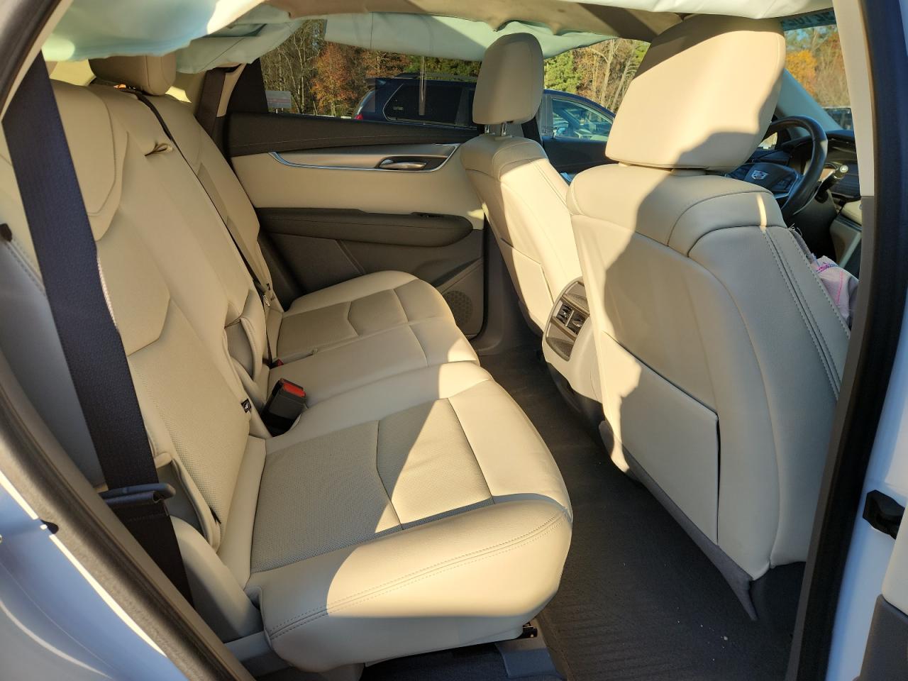 2022 Cadillac Xt5 Premium Luxury VIN: 1GYKNCR45NZ175536 Lot: 92162435