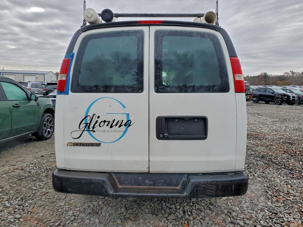 2018 Chevrolet Express G2500 VIN: 1GCWGAFP8J1193705 Lot: 93608305