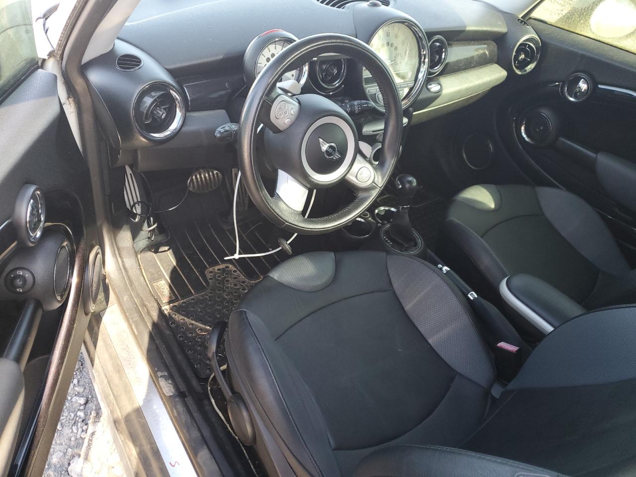 2009 Mini Cooper S VIN: WMWMF73579TW84926 Lot: 92217395