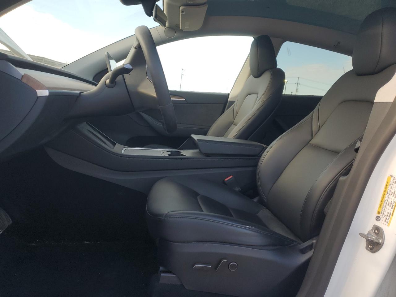 2025 Tesla Model Y VIN: 7SAYGDED3SF265620 Lot: 91872285