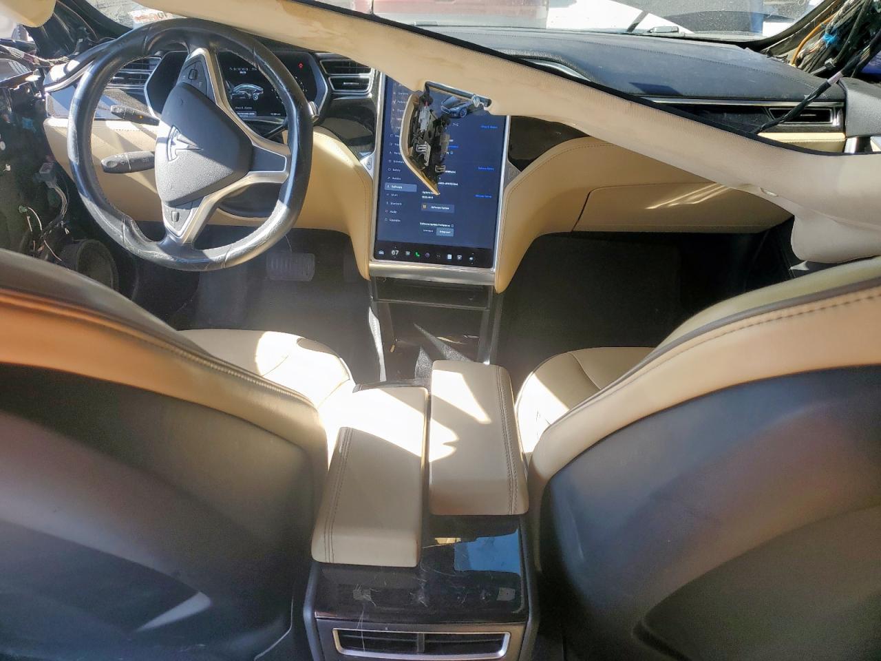 2014 Tesla Model S VIN: 5YJSA1H18EFP29137 Lot: 92486275