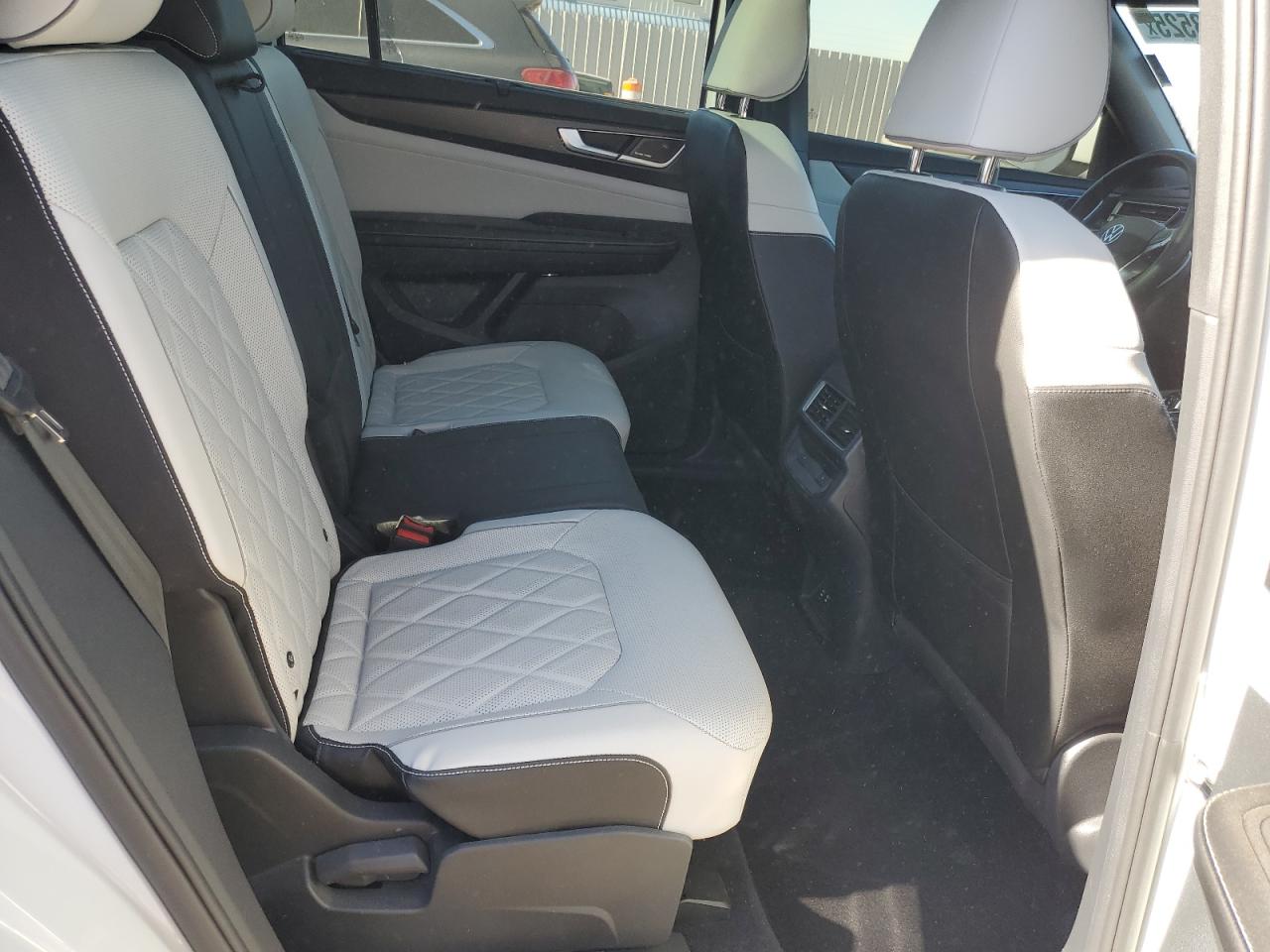 2024 Volkswagen Atlas Cross Sport Sel Premium R-Line VIN: 1V2FE2CA7RC216949 Lot: 90753525