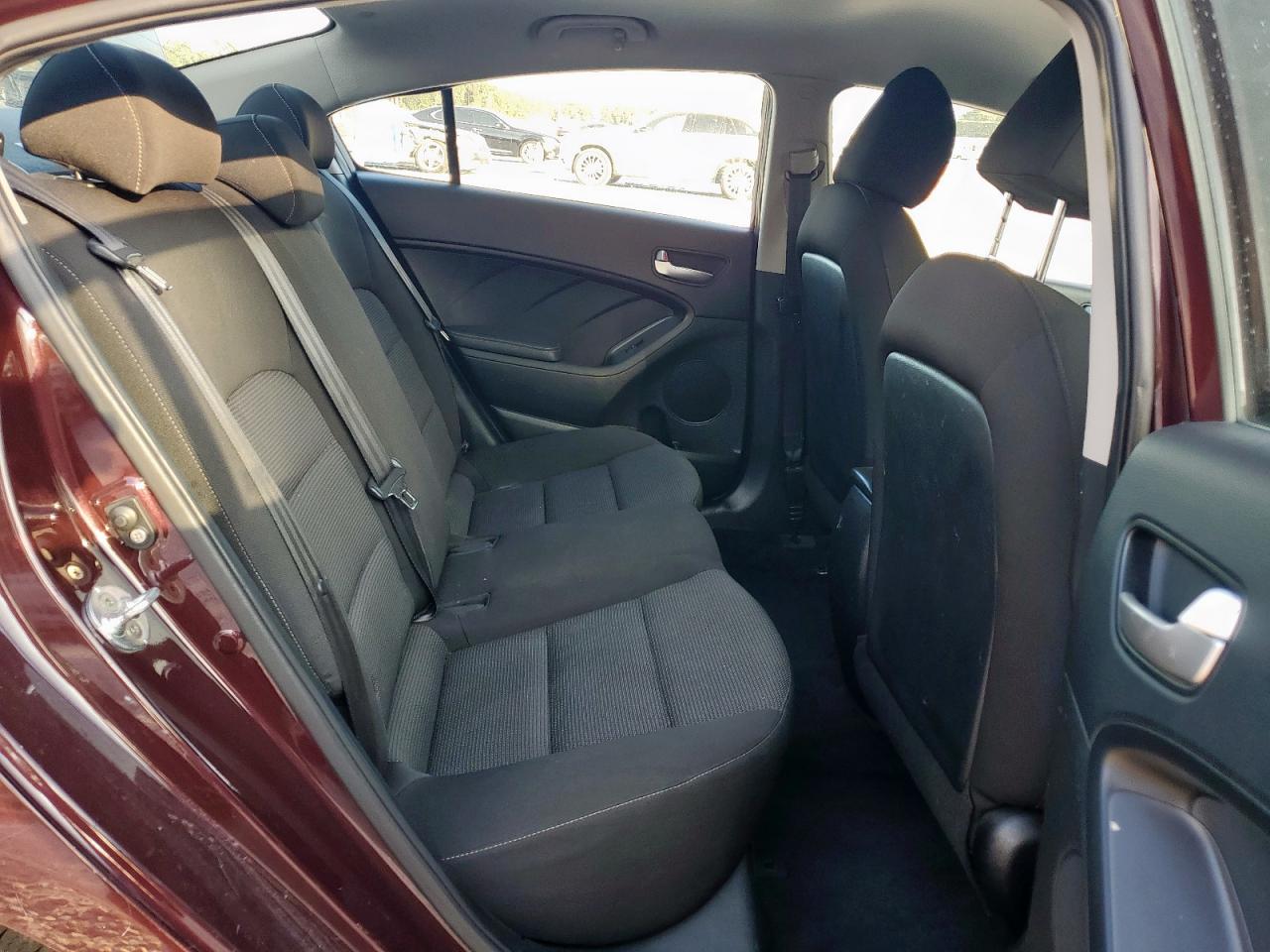 2017 Kia Forte Lx VIN: 3KPFK4A73HE010404 Lot: 91860885