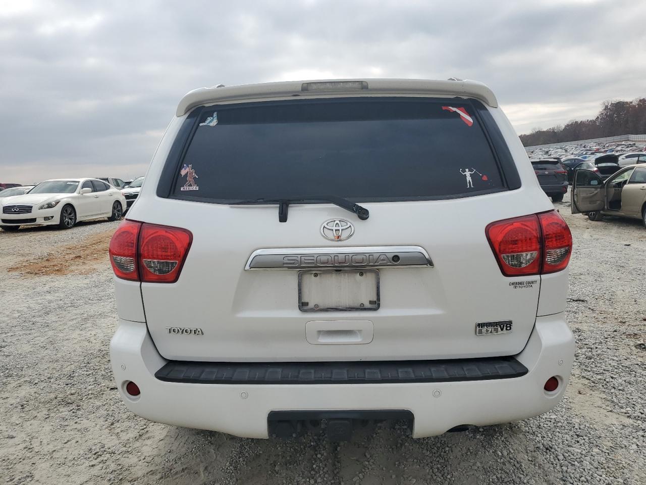 2008 Toyota Sequoia Platinum VIN: 5TDZY67A88S003920 Lot: 93390125