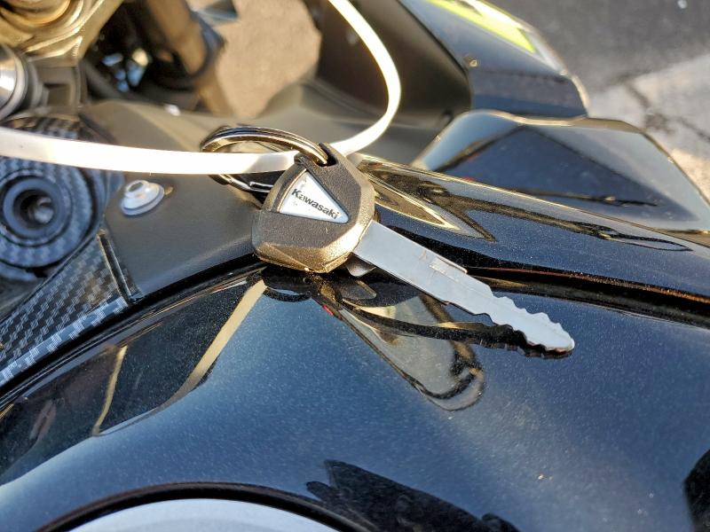 2024 KAWASAKI ZR900 F  