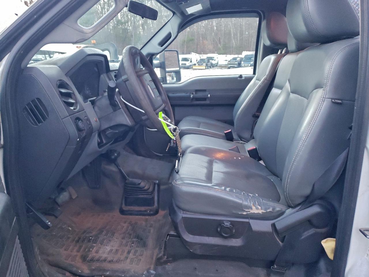 2011 Ford F350 Utility / Service Truck VIN: 1FDRF3H62BEA33387 Lot: 94233225