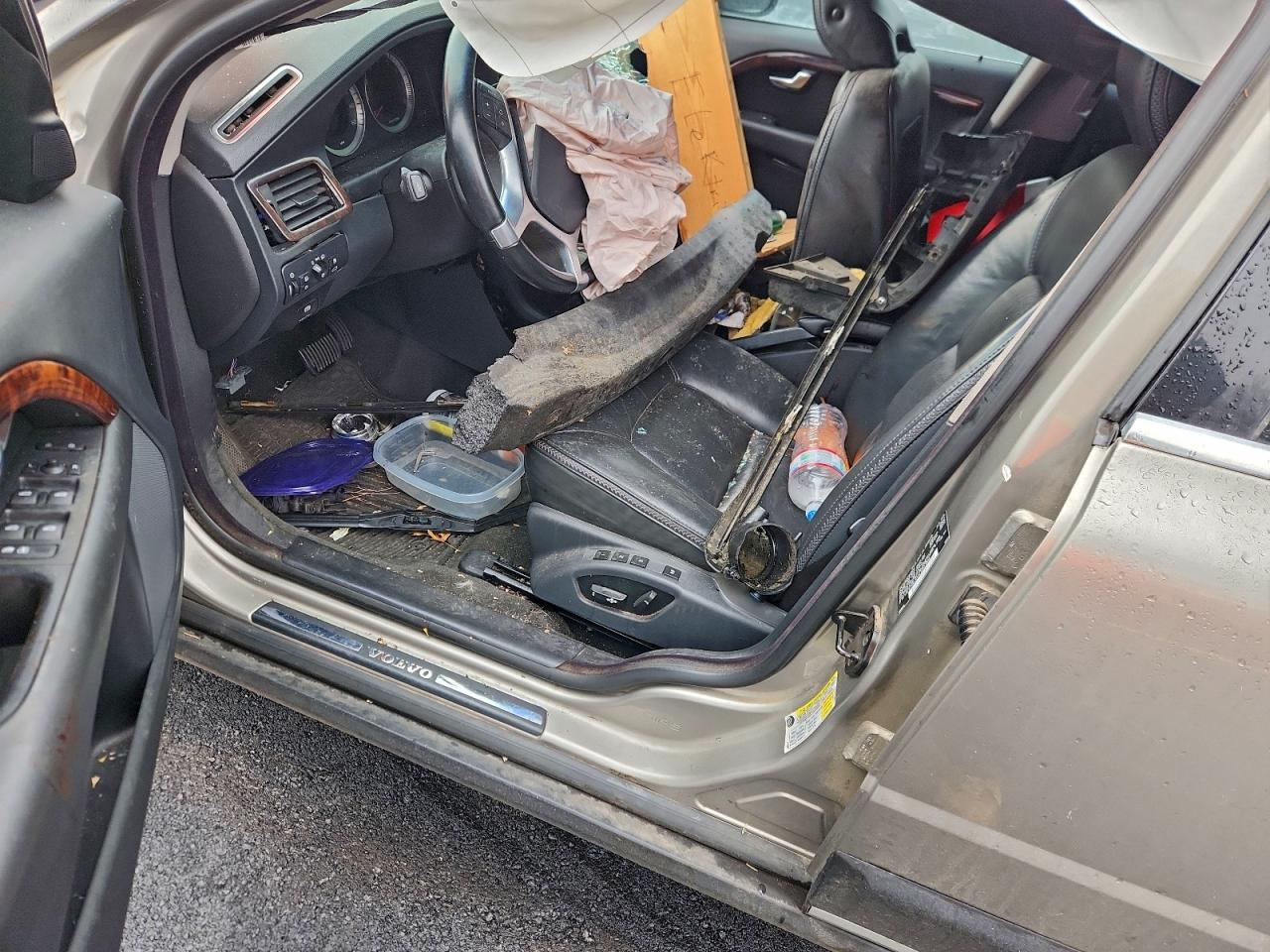 2011 Volvo Xc70 T6 VIN: YV4902BZ7B1098145 Lot: 93141205