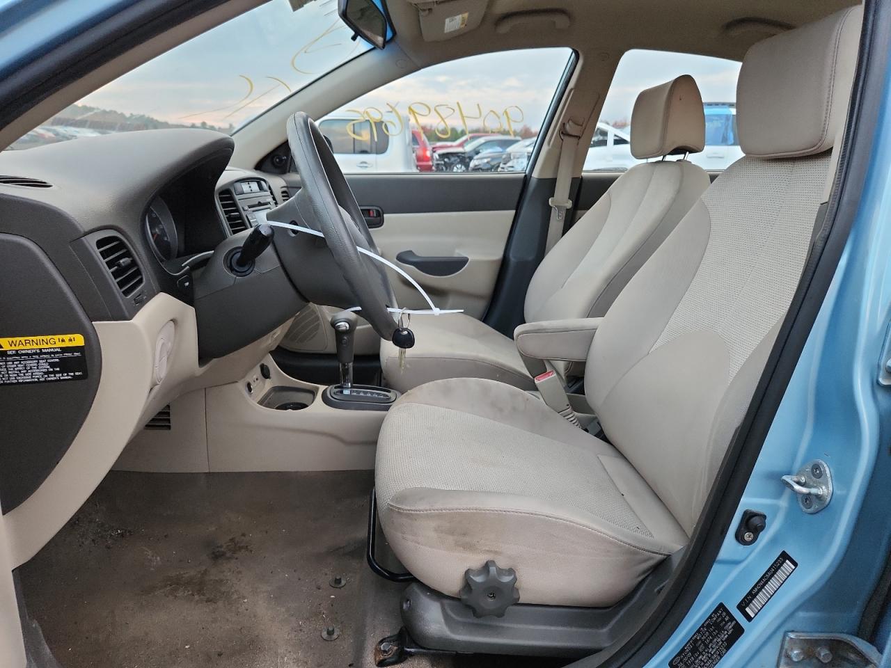 2010 Hyundai Accent Gls VIN: KMHCN4AC8AU415233 Lot: 90489695