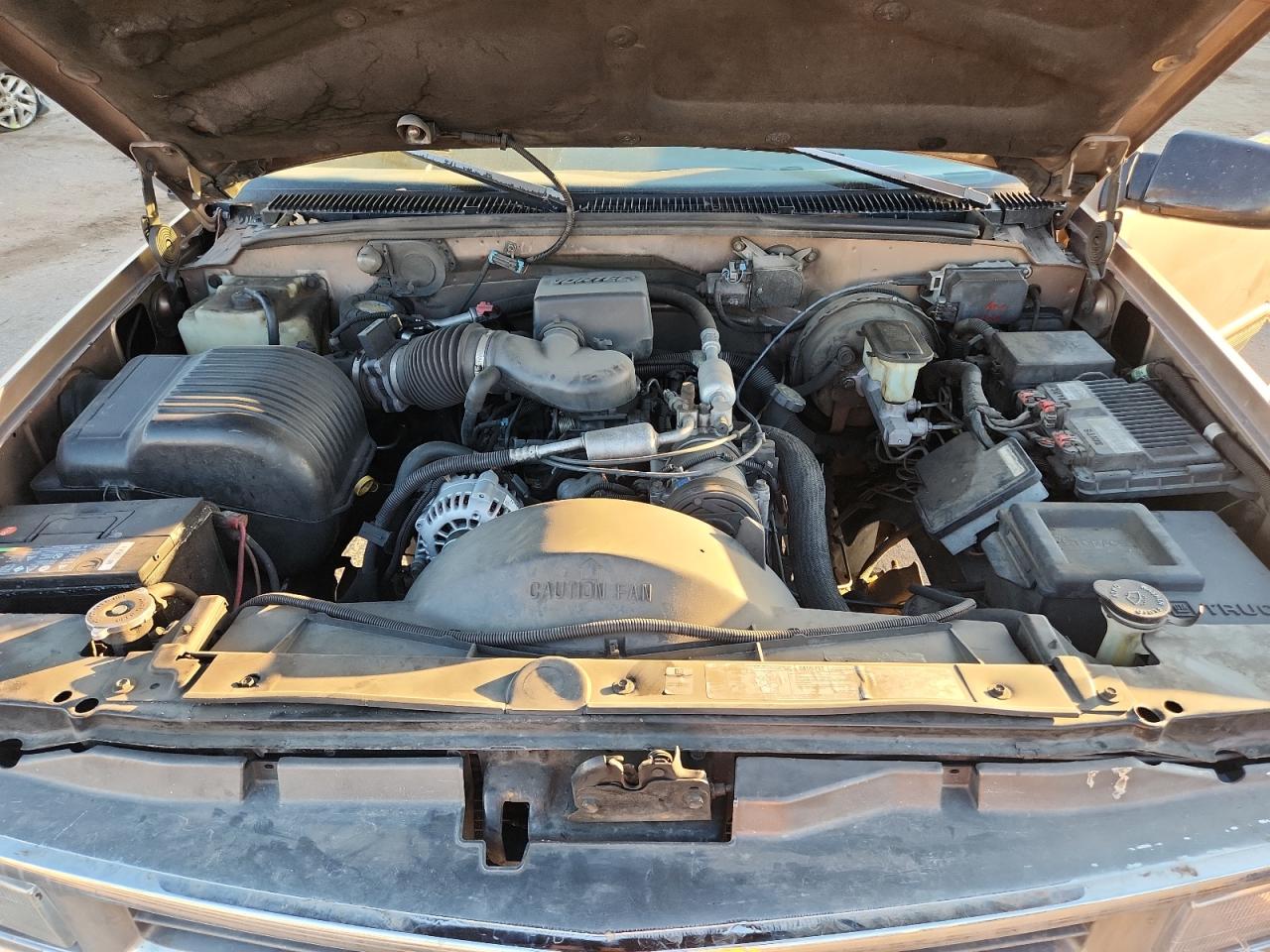 1996 Chevrolet Gmt-400 K1500 VIN: 2GCEK19R5T1111160 Lot: 92922815