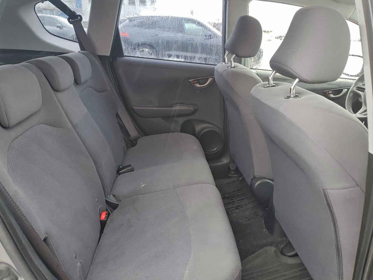 2010 Honda Fit Dx-A VIN: JHMGE8H36AC803522 Lot: 93469285