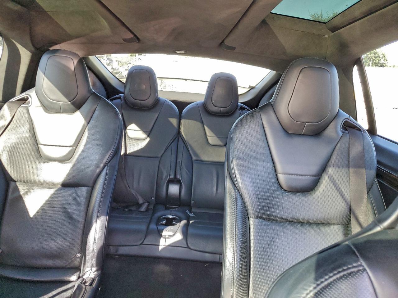 2016 Tesla Model X VIN: 5YJXCBE27GF016669 Lot: 93328645