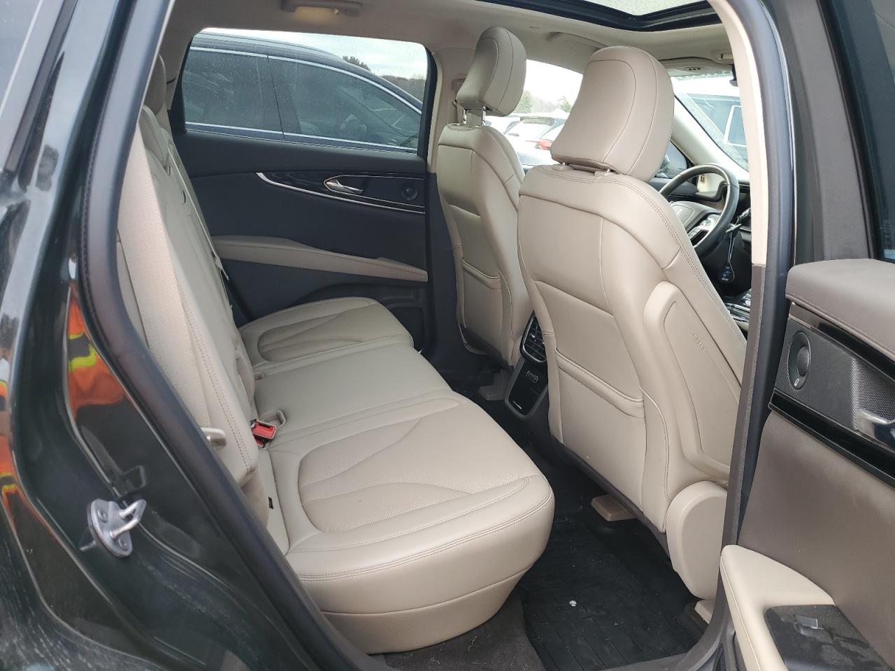 2022 Lincoln Nautilus Reserve VIN: 2LMPJ8K92NBL24501 Lot: 92267265